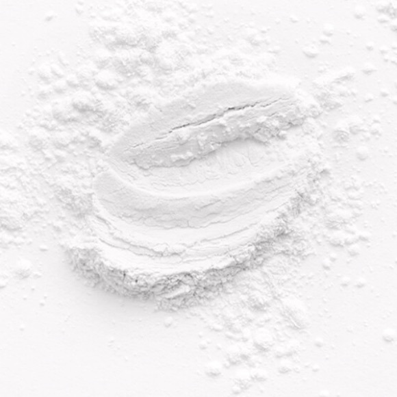 CIATÉ Extraordinary Translucent Setting Powder - Picture 5 of 8